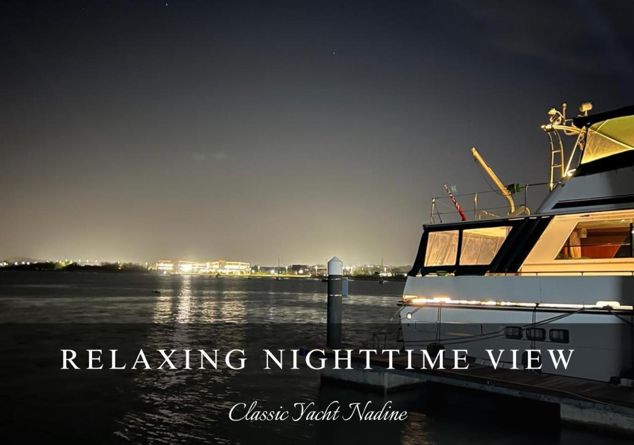 Classic Yacht Nadine In Poole Harbour, Dorset, With A Hot Tub Jacuzzi Bagian luar foto