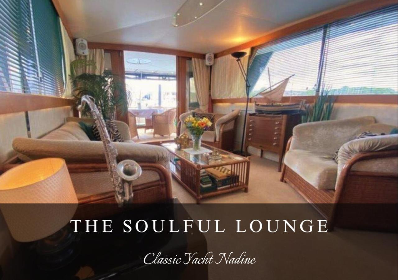 Classic Yacht Nadine In Poole Harbour, Dorset, With A Hot Tub Jacuzzi Bagian luar foto