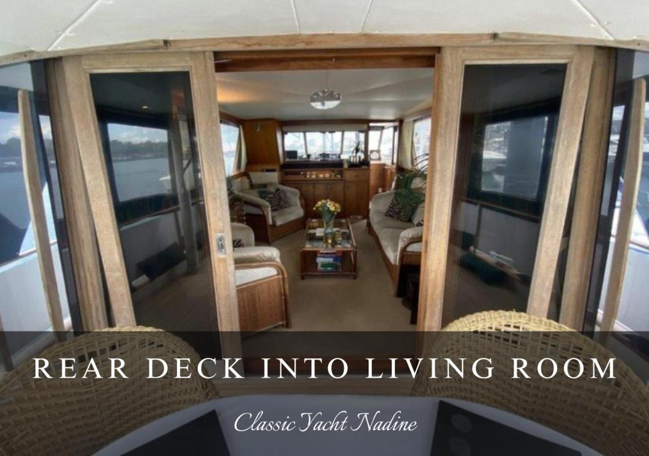 Classic Yacht Nadine In Poole Harbour, Dorset, With A Hot Tub Jacuzzi Bagian luar foto